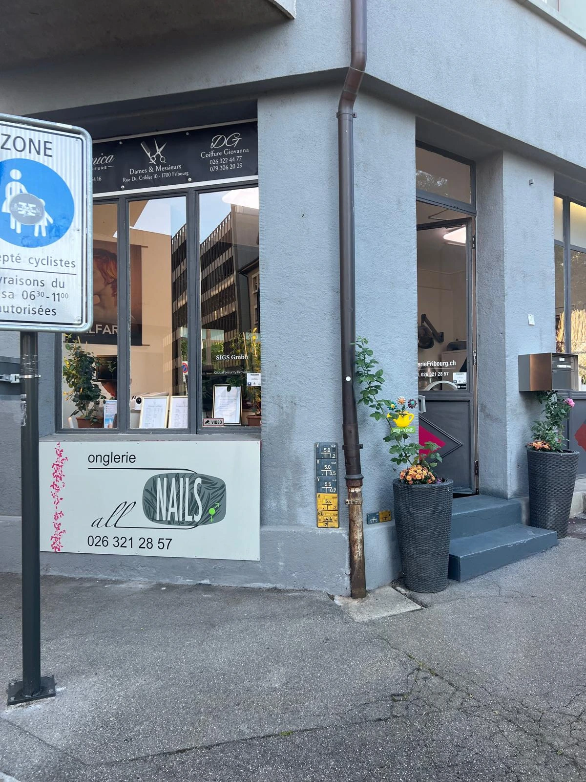 Entrée du salon, Rue du Criblet 10 à Fribourg